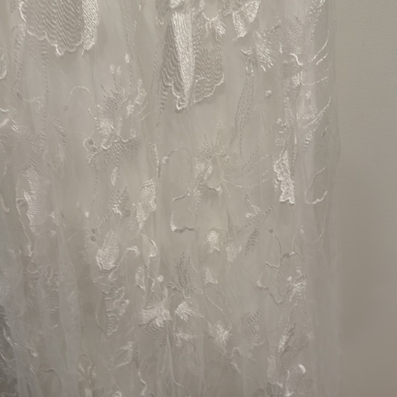 Mgiacy Wedding Dress stunning - Picture 3 of 8